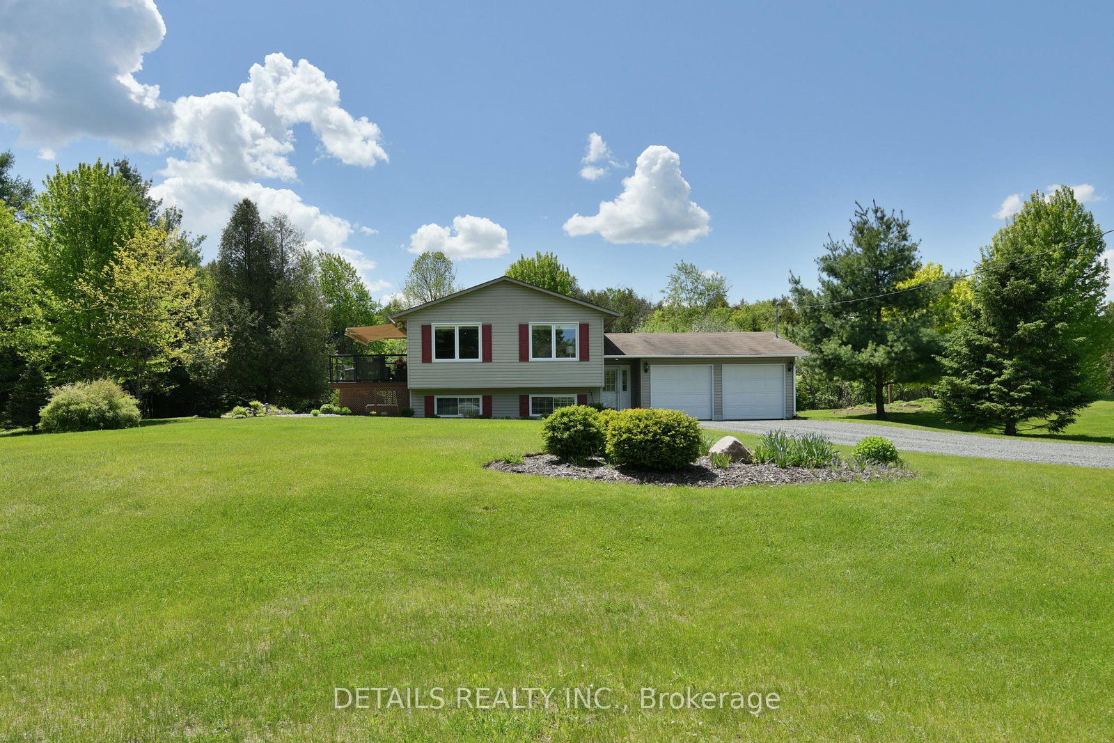 323-concession-11a-lanark-highlands-ontario-x12248393