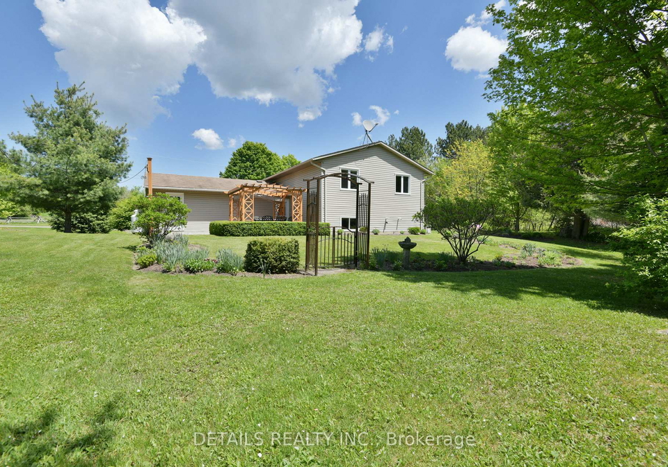 323-concession-11a-lanark-highlands-ontario-x12248393