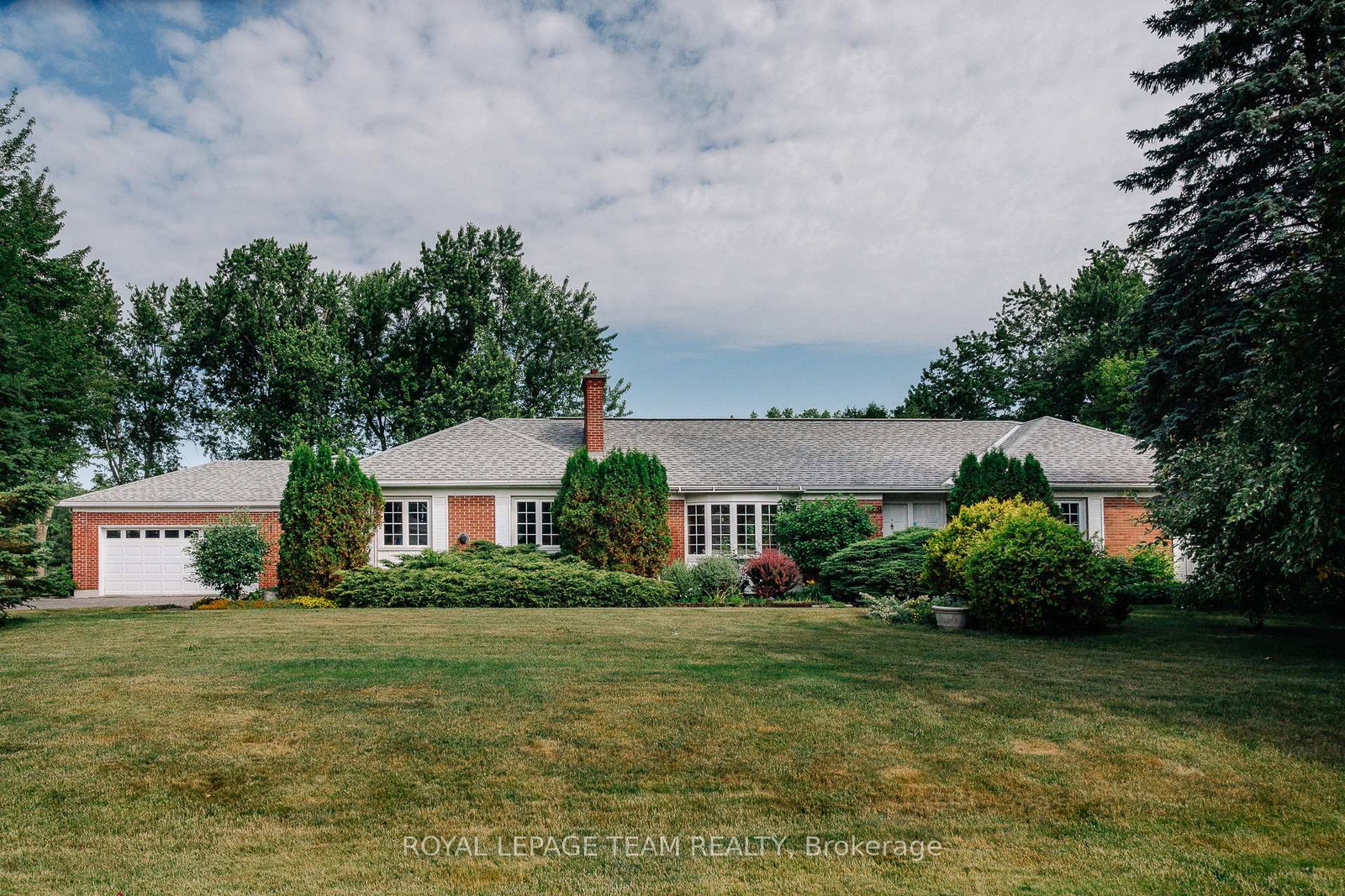 1231-fairway-drive-ottawa-ontario-x12248394