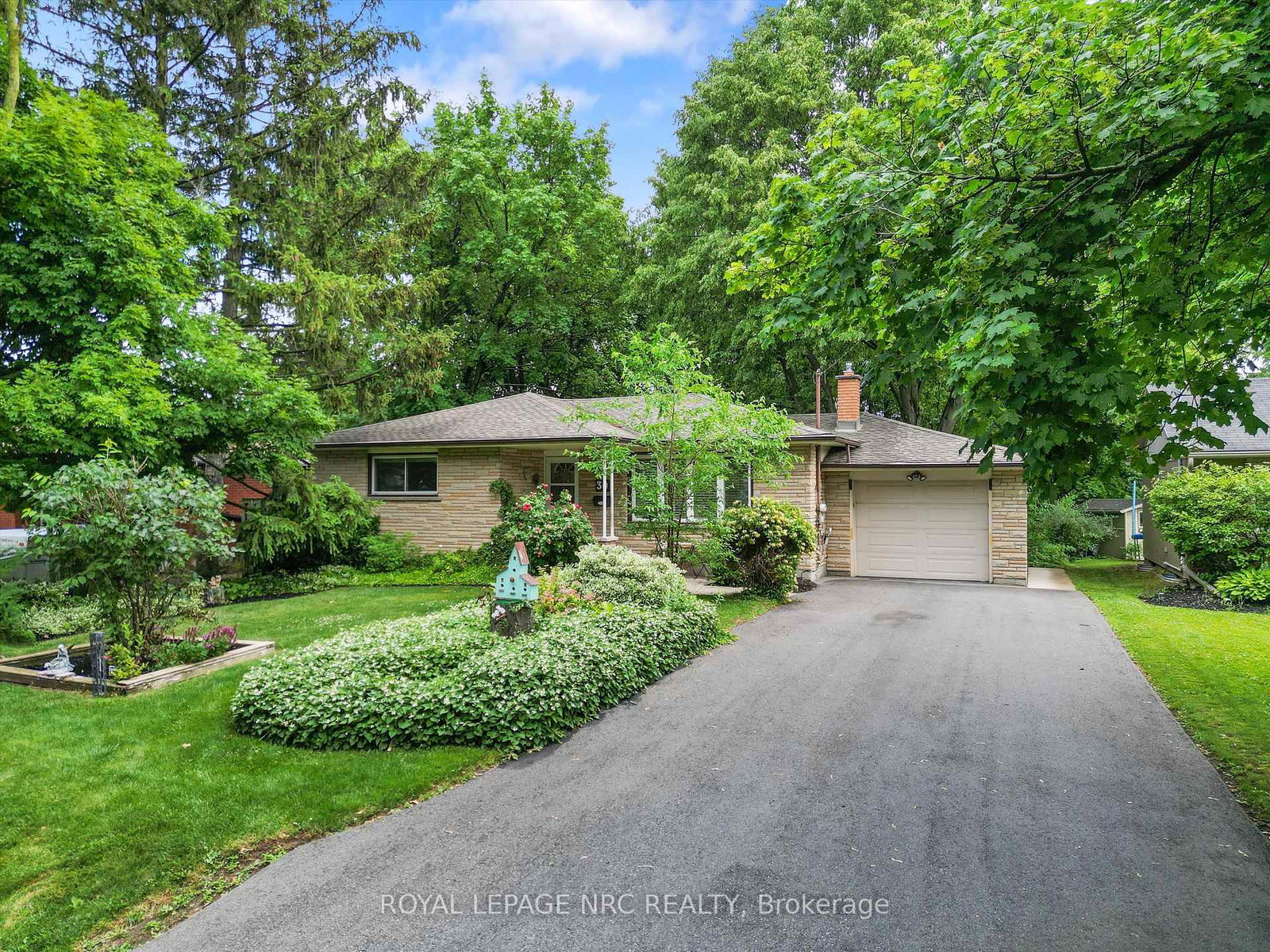 30-juliana-crescent-st-catharines-ontario-x12248505
