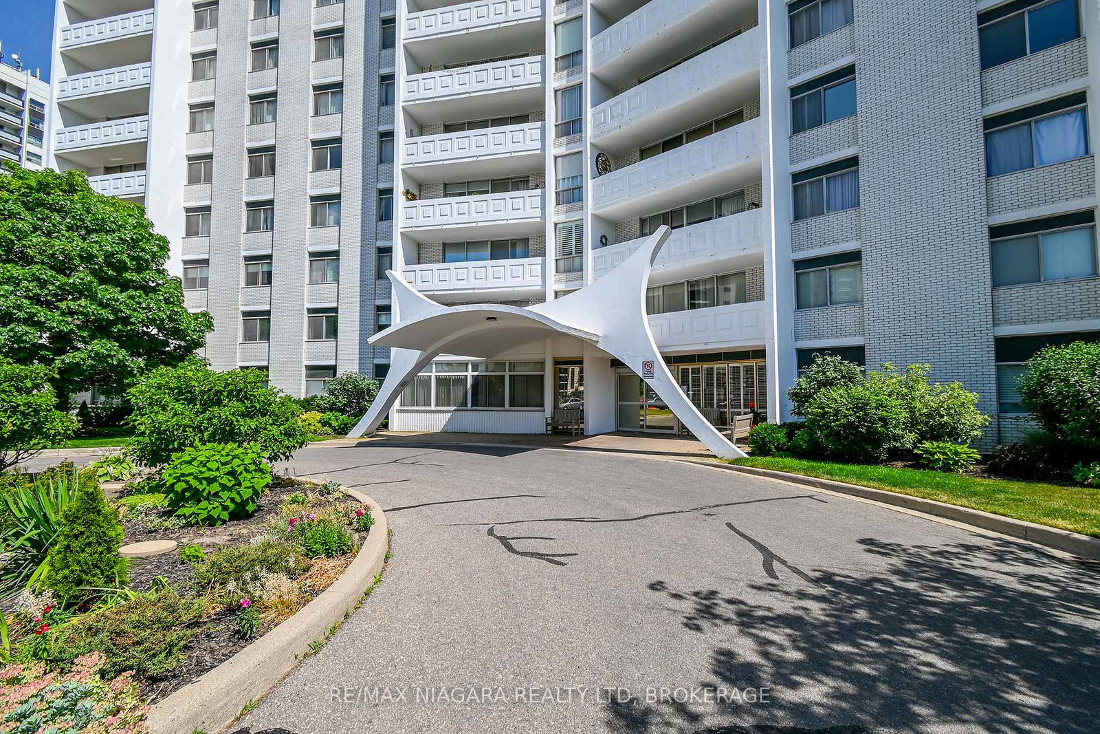 15-towering-heights-boulevard-st-catharines-ontario-x12249044