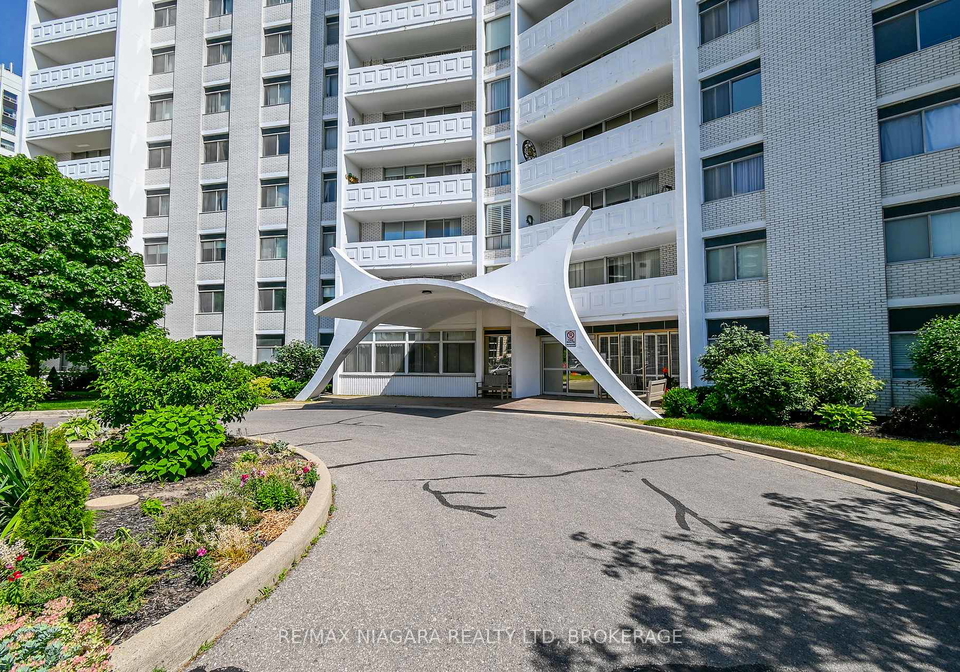 15-towering-heights-boulevard-st-catharines-ontario-x12249044