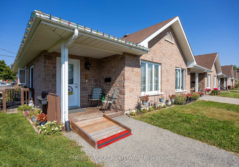 46a-fifth-street-e-south-dundas-ontario-x12249186