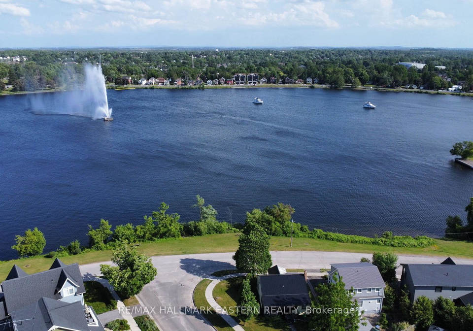 63-edgewater-boulevard-peterborough-east-ontario-x12249278