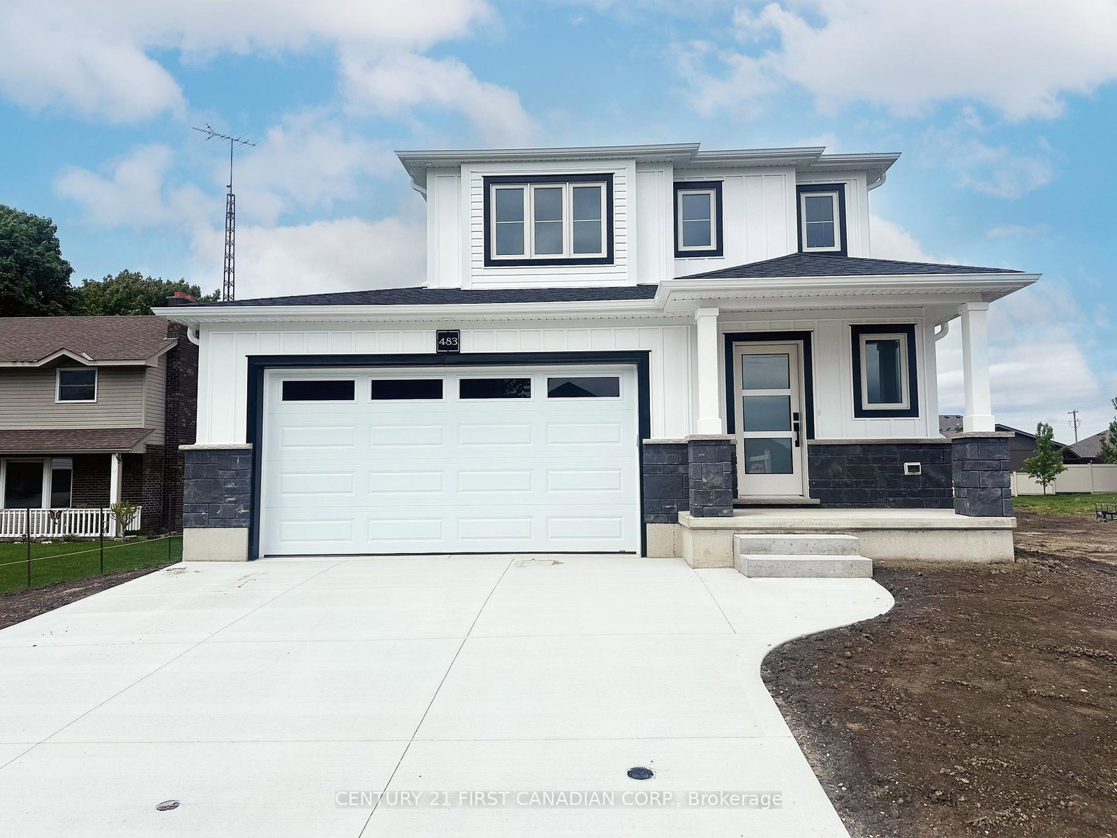 483-huron-street-plympton-wyoming-ontario-x12249570