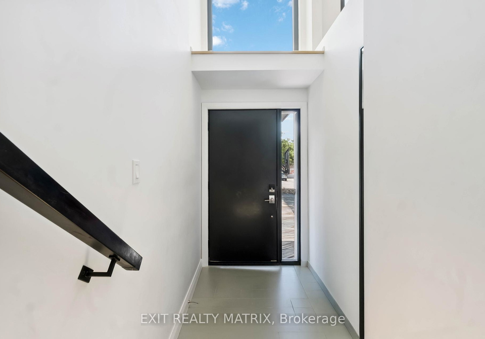 675-cole-avenue-s-ottawa-ontario-x12249848