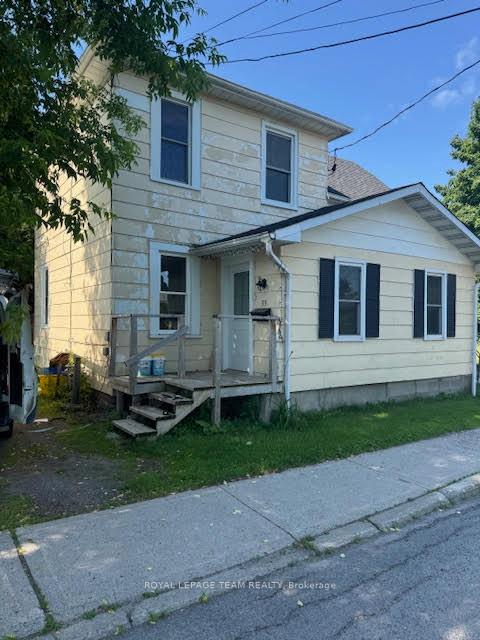 33-alfred-street-smiths-falls-ontario-x12249857