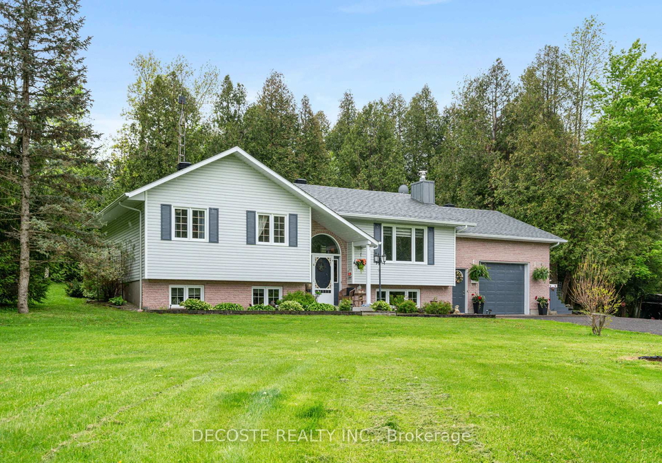19920-county-25-road-south-glengarry-ontario-x12249973