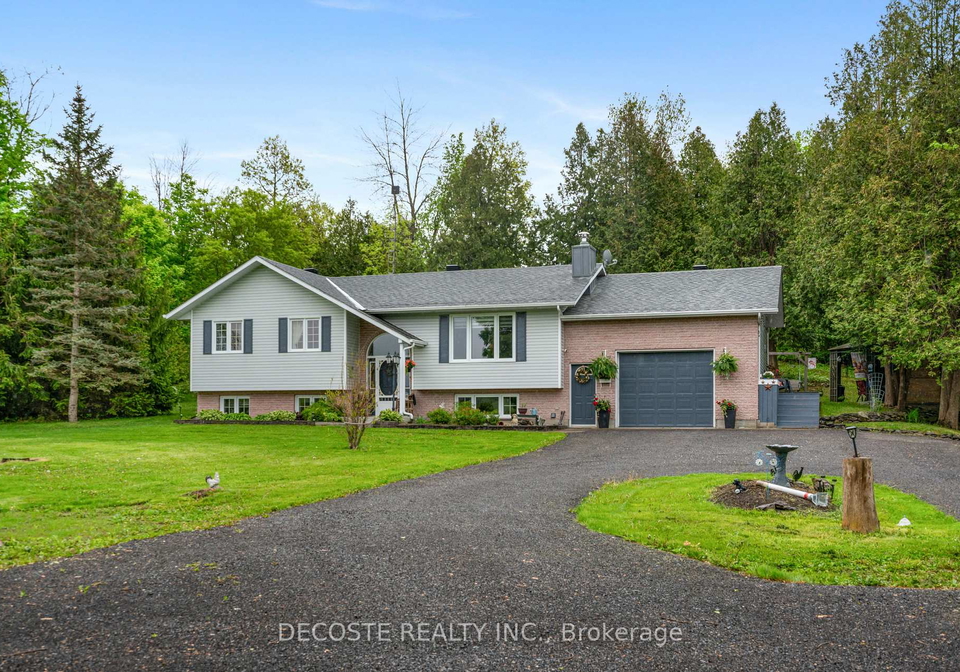 19920-county-25-road-south-glengarry-ontario-x12249973