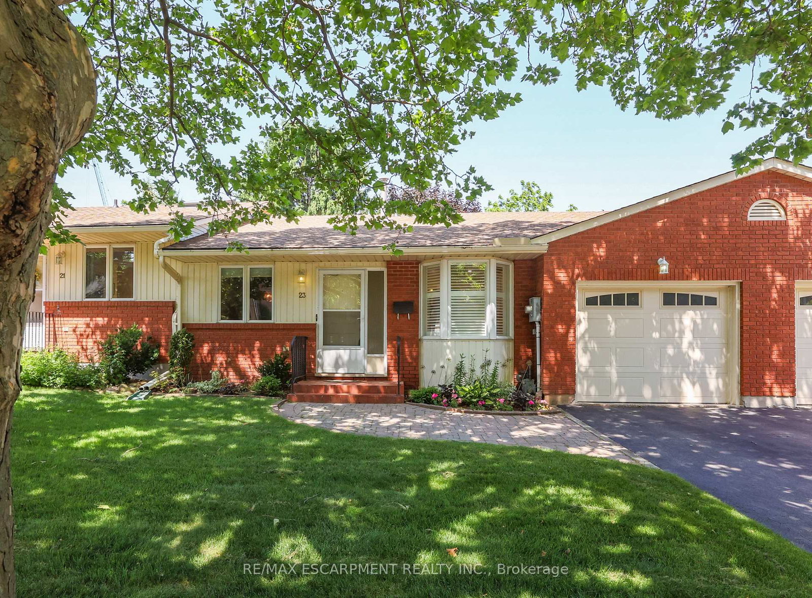 23-robinson-street-n-grimsby-ontario-x12250009