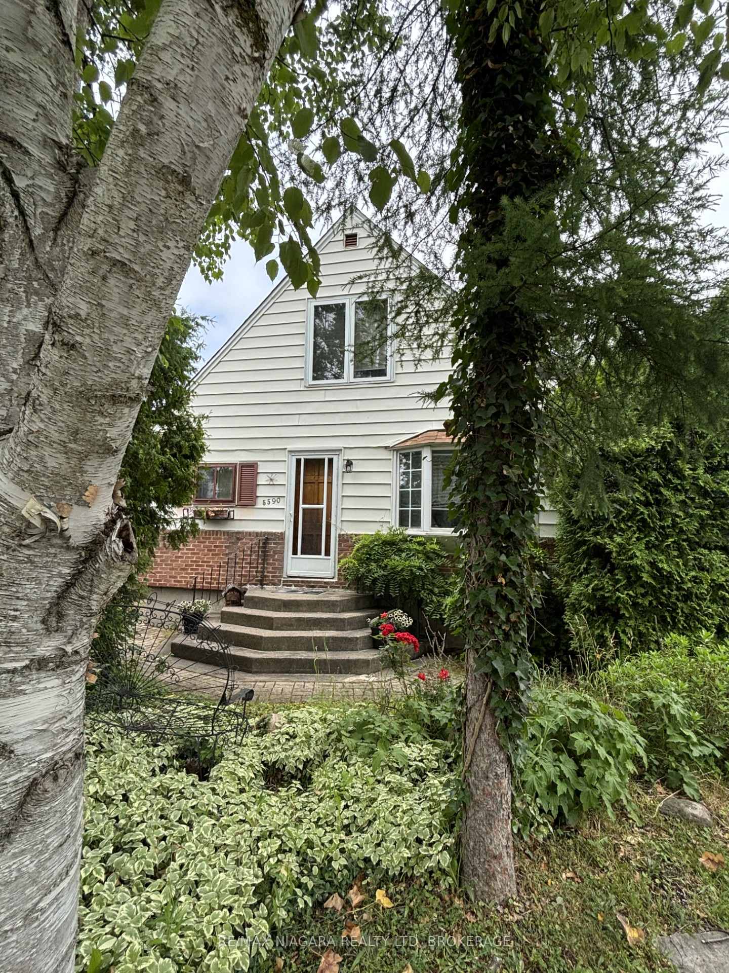 5590-glamis-crescent-niagara-falls-ontario-x12250156
