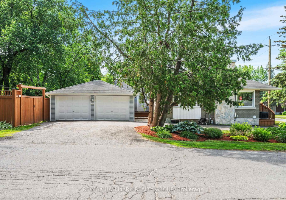 15-crownhill-street-ottawa-ontario-x12250251