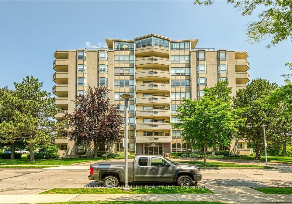 8-village-green-hamilton-ontario-x12250374