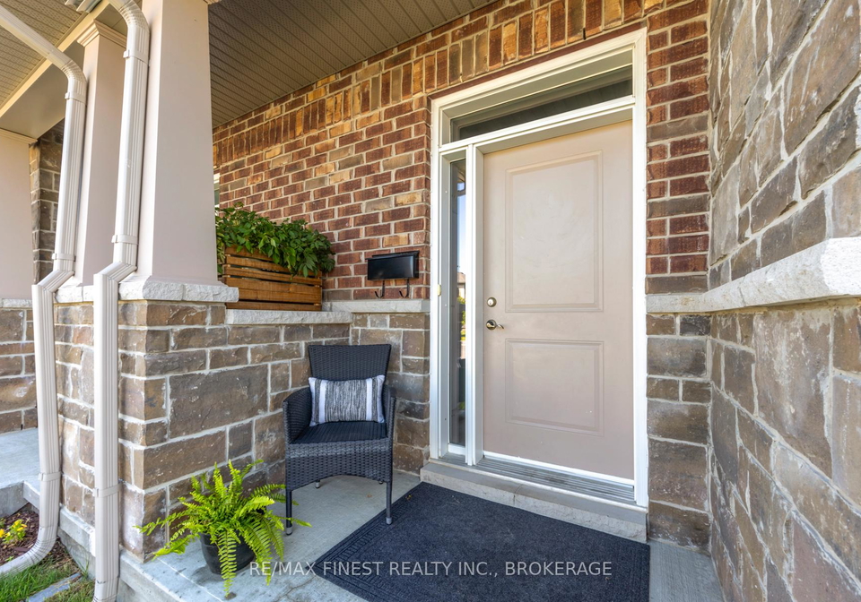 1440-monarch-drive-kingston-ontario-x12250378