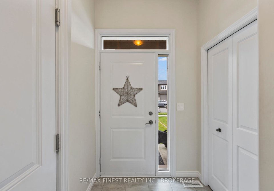 1440-monarch-drive-kingston-ontario-x12250378