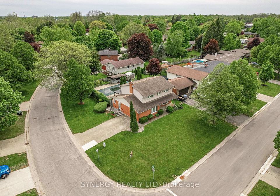 208-lamore-crescent-strathroy-caradoc-ontario-x12250656
