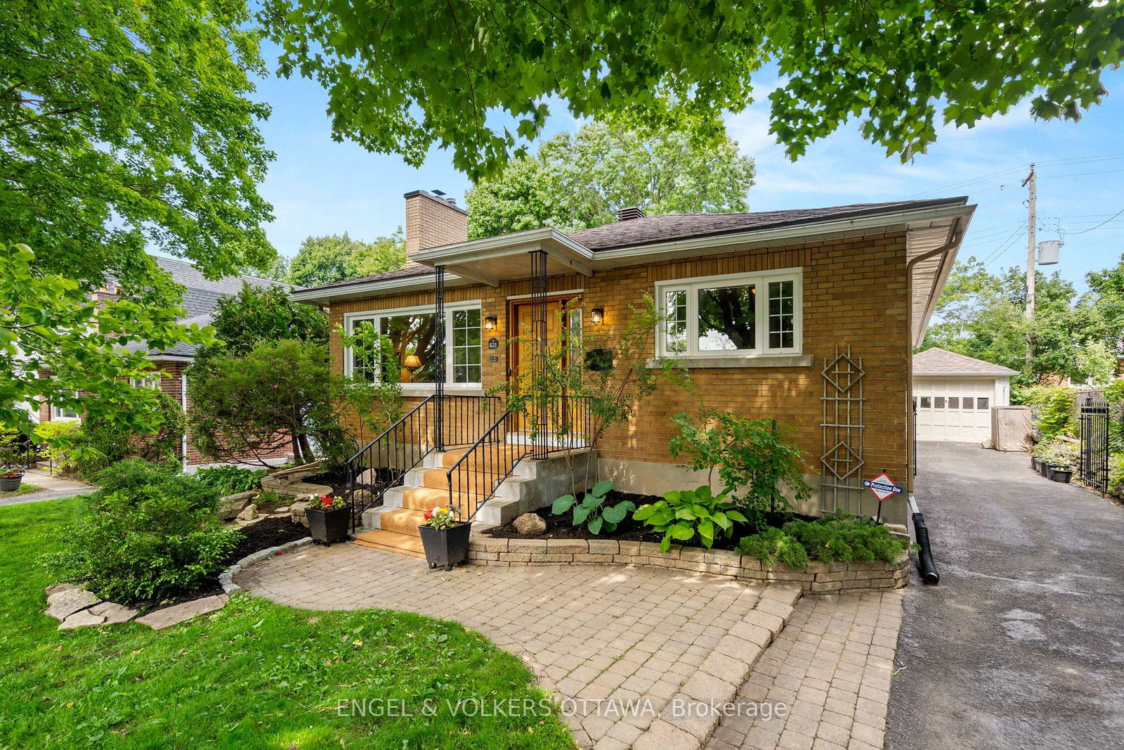 631-rowanwood-avenue-ottawa-ontario-x12250977