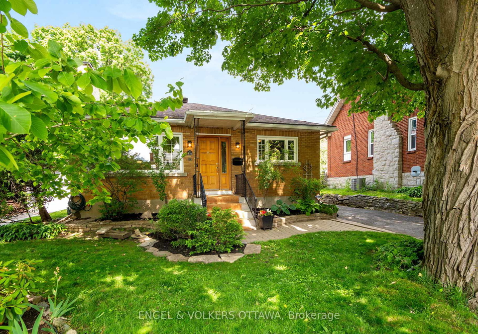 631-rowanwood-avenue-ottawa-ontario-x12250977