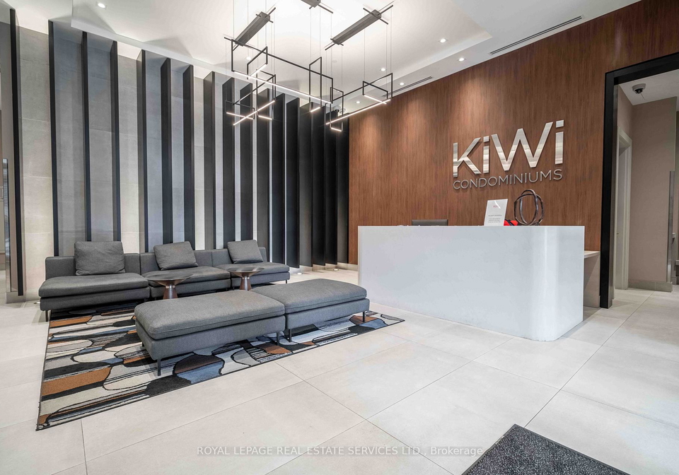 1410-room-only-212-king-william-street-e-hamilton-ontario-x12251120