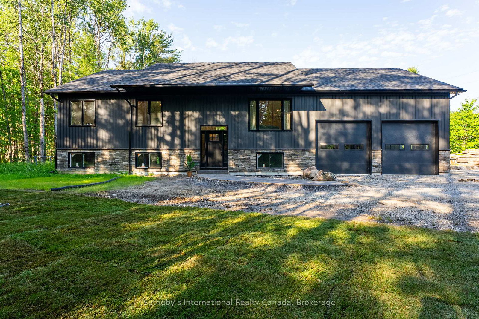1064-laidlaw-avenue-gravenhurst-ontario-x12251138