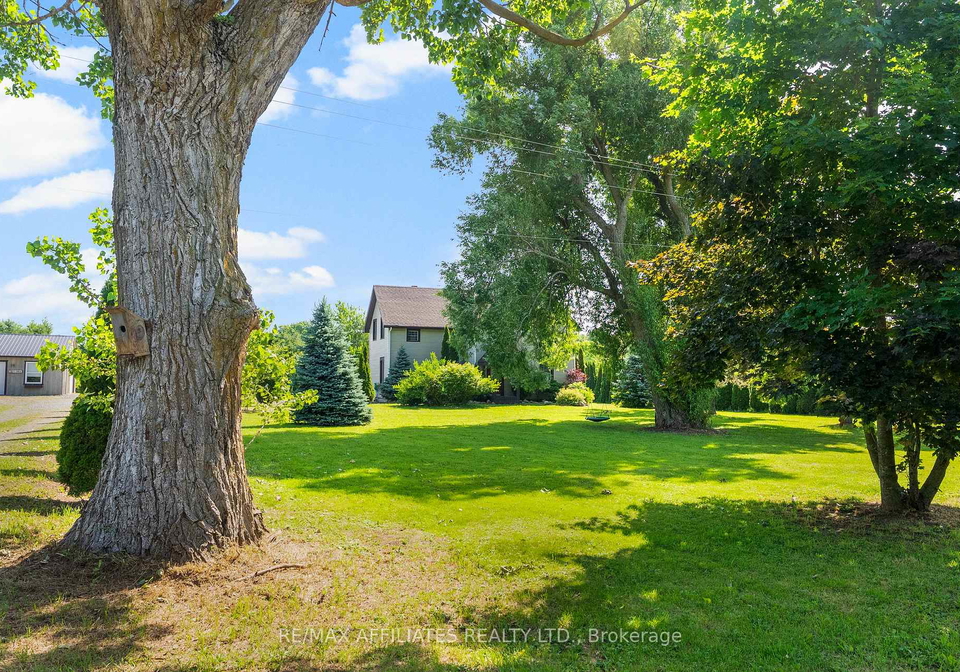 2543-county-12-road-north-stormont-ontario-x12251196