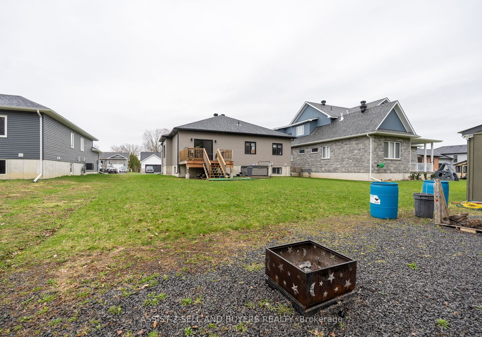 33-beech-street-south-stormont-ontario-x12251333