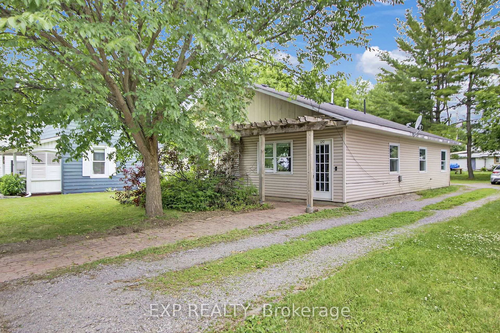 120-main-street-e-mississippi-mills-ontario-x12251459