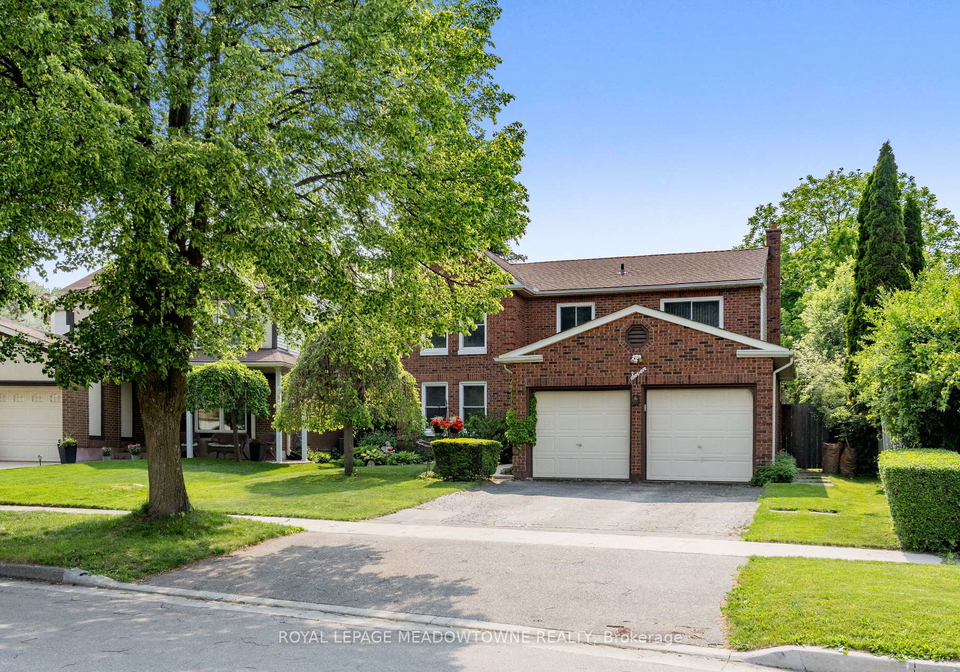 7-deerwood-crescent-kitchener-ontario-x12251583