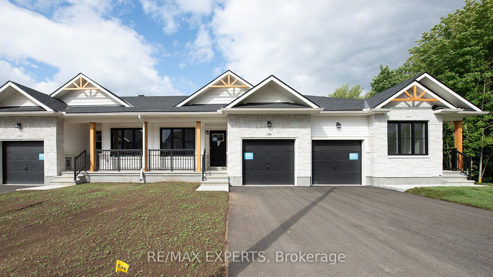 98-whitcomb-crescent-smiths-falls-ontario-x12251677