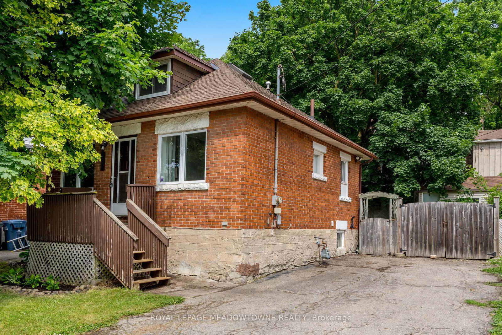 112-elizabeth-street-guelph-ontario-x12251830