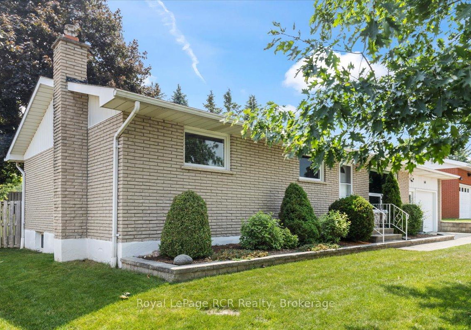 161-6th-avenue-hanover-ontario-x12252024