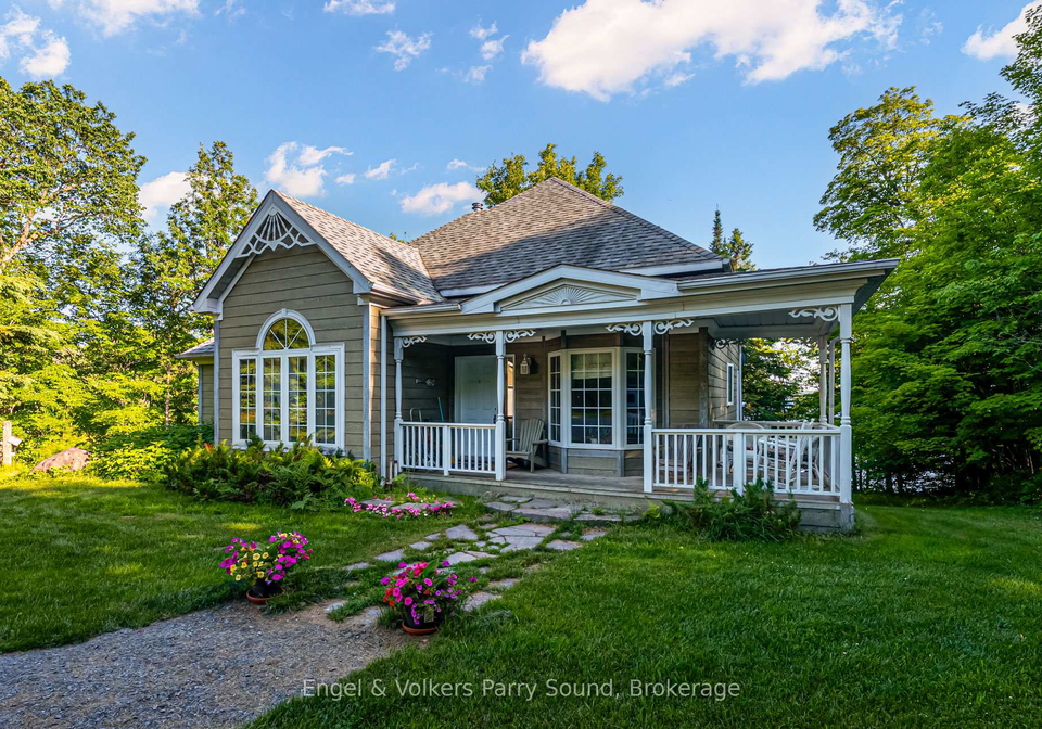37-lizzies-lane-mckellar-ontario-x12252072