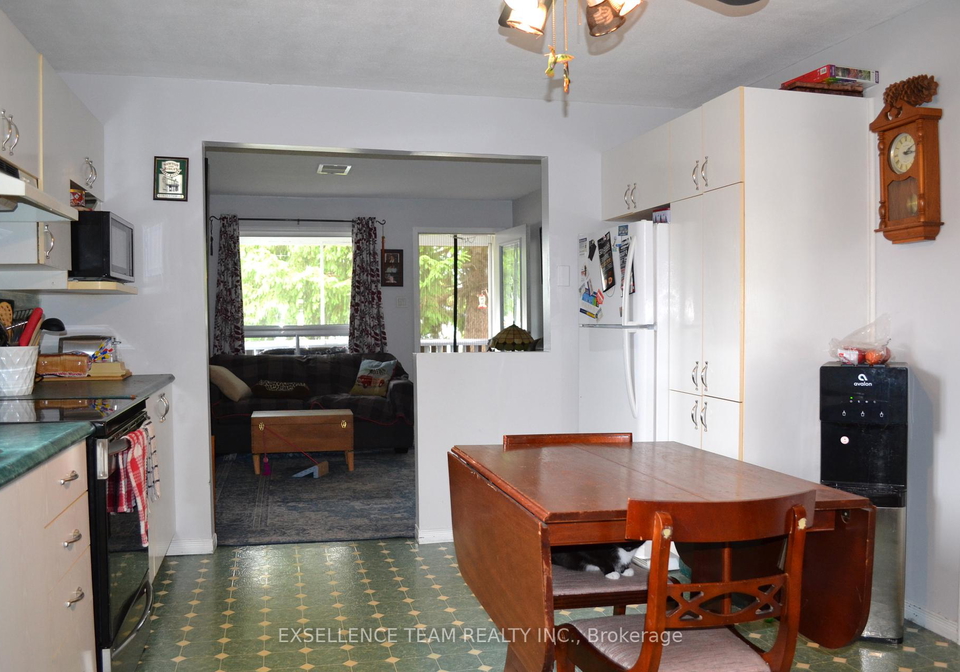 4160-lancaster-street-south-glengarry-ontario-x12252093