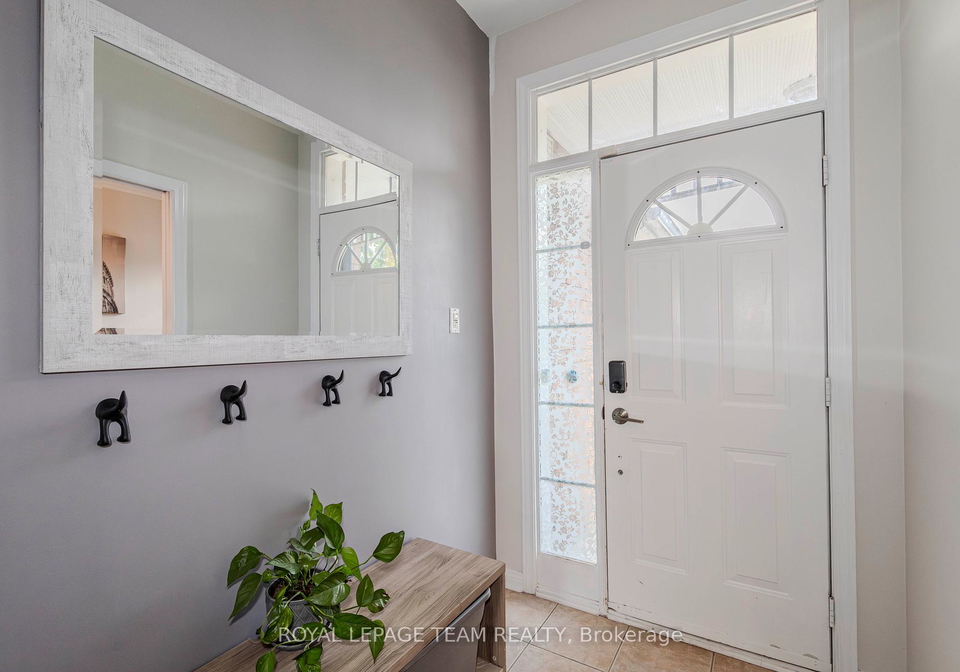 911-markwick-crescent-ottawa-ontario-x12252114