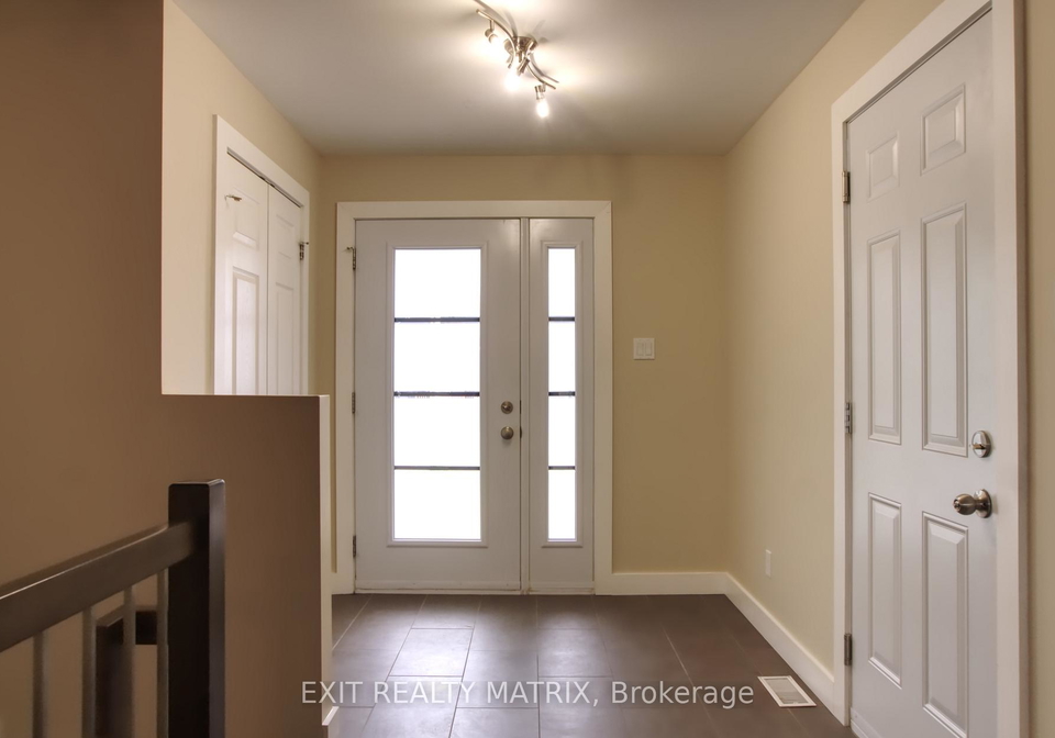 1557-belcourt-boulevard-ottawa-ontario-x12252365