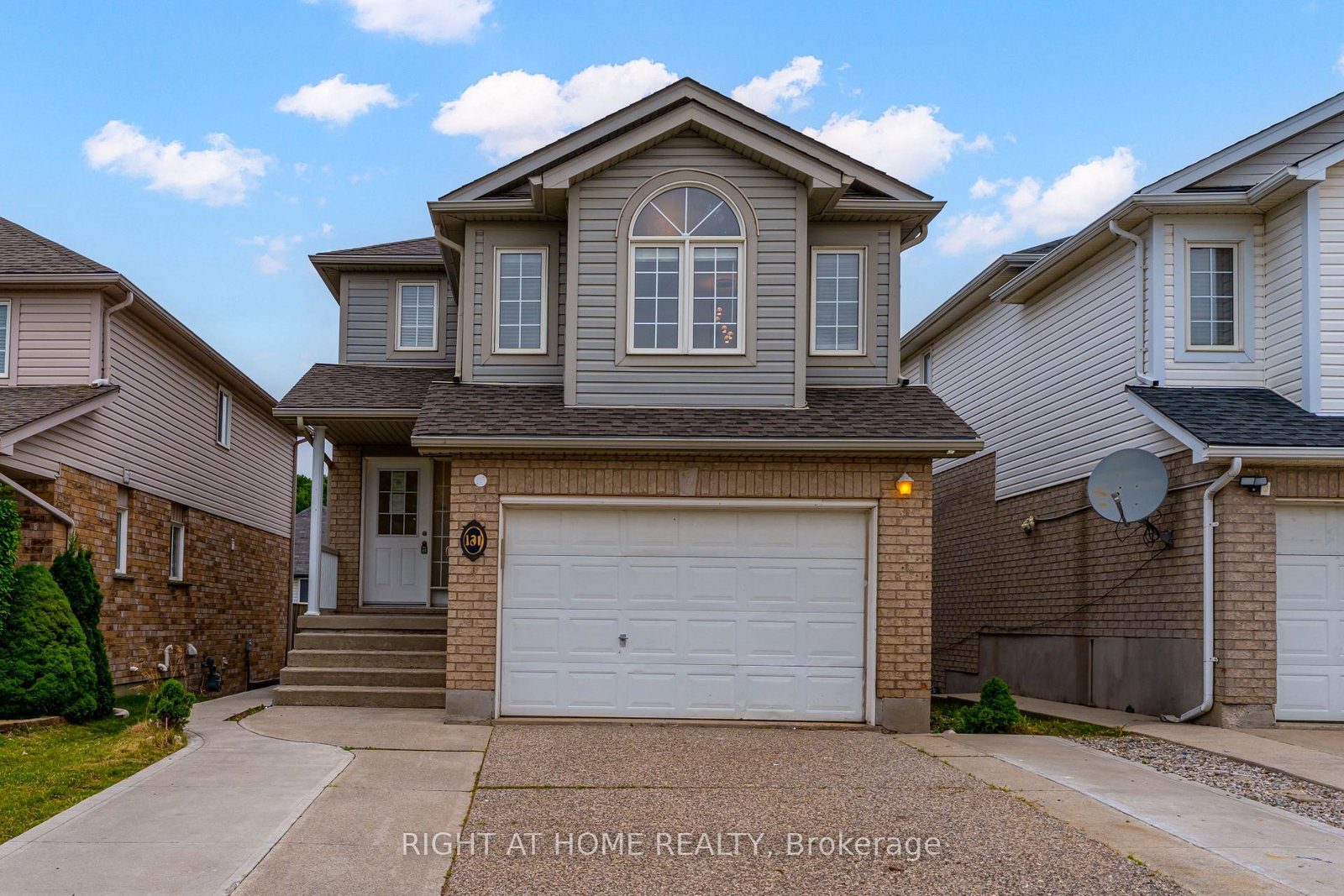 131-peach-blossom-crescent-kitchener-ontario-x12252395