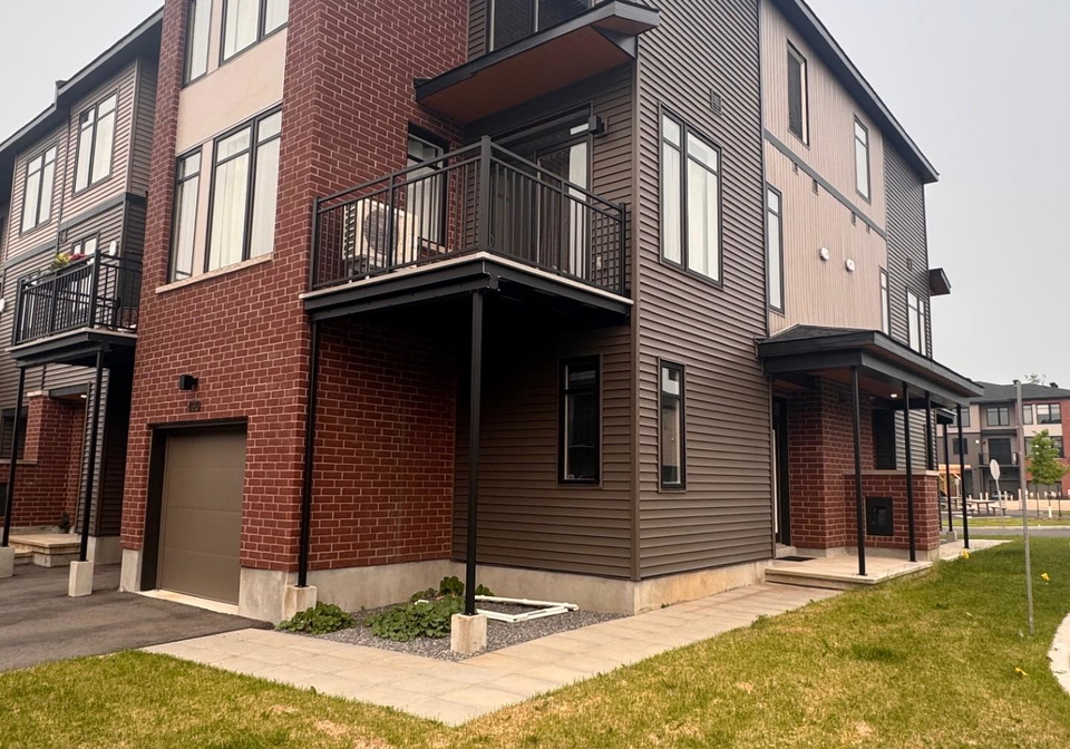 400-jewelwing-private-ottawa-ontario-x12252530