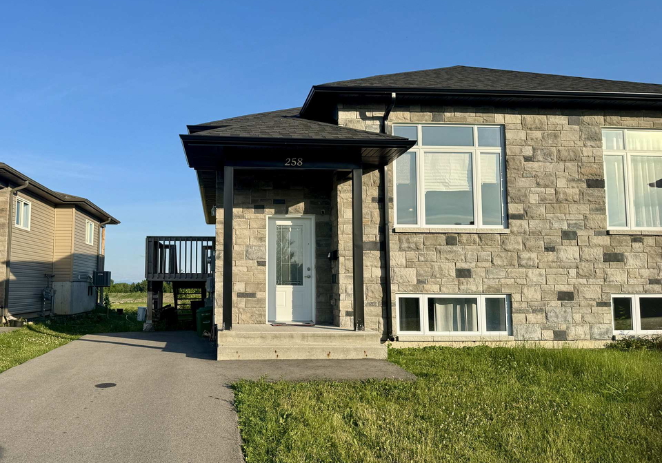258-bellwood-drive-s-cornwall-ontario-x12252687