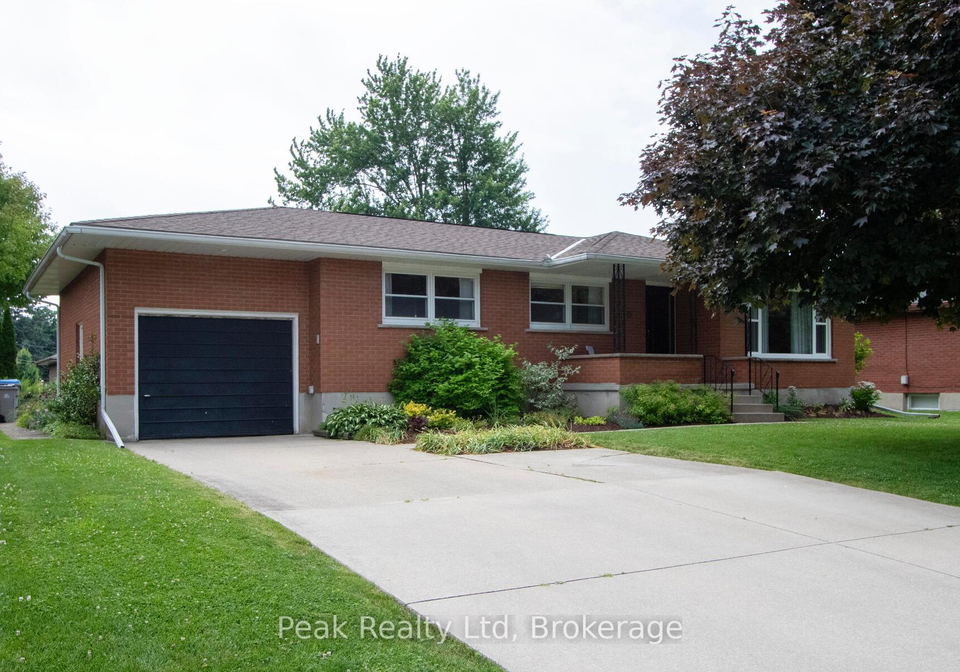 670-davidson-avenue-n-perth-east-ontario-x12252725