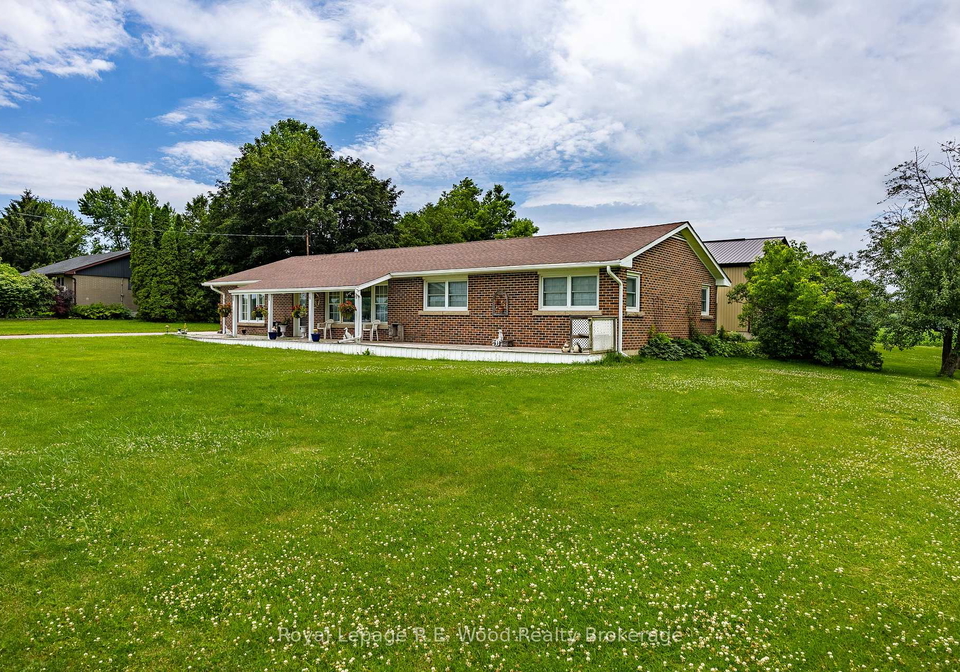 332483-plank-line-south-west-oxford-ontario-x12252772