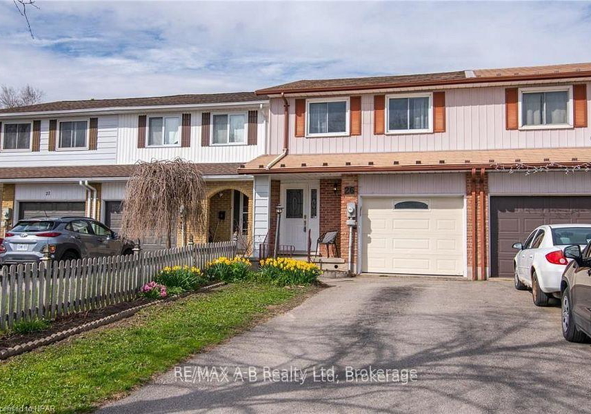 26-dickens-place-n-stratford-ontario-x12252832