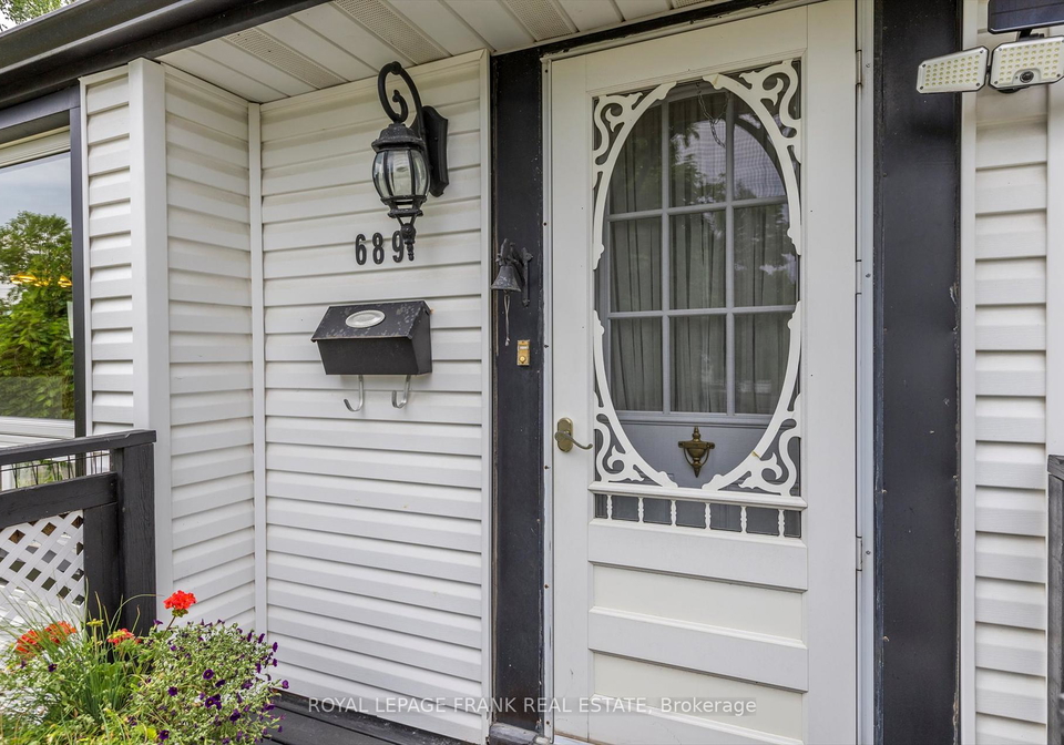 689-hawley-street-peterborough-south-ontario-x12252884