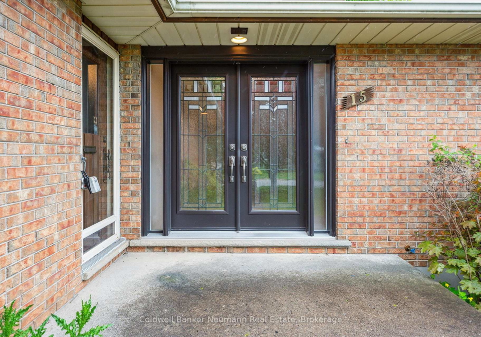 15-hands-drive-guelph-ontario-x12253014