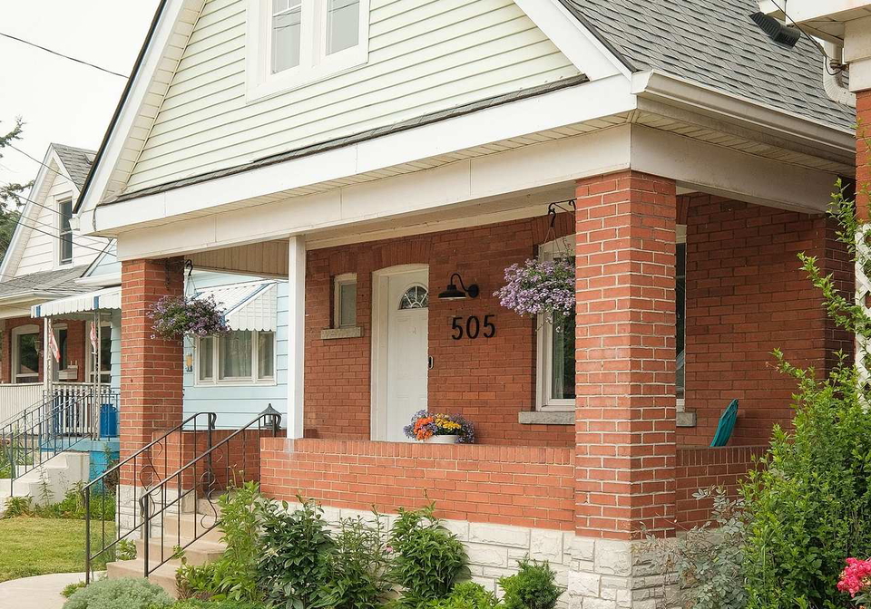 505-queensdale-avenue-e-hamilton-ontario-x12253102