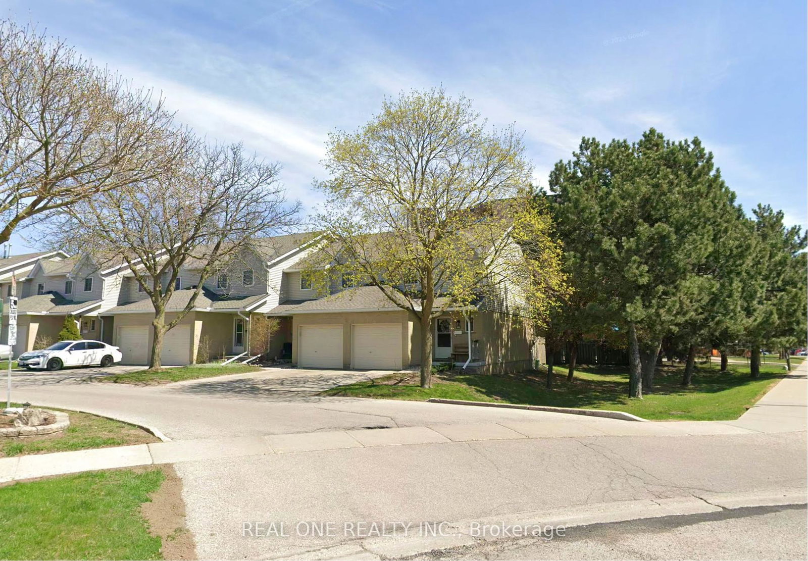 10-holborn-court-kitchener-ontario-x12253176