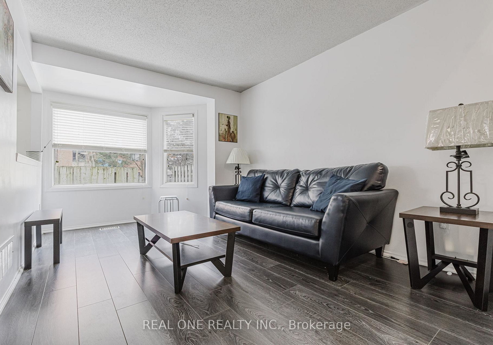 10-holborn-court-kitchener-ontario-x12253176