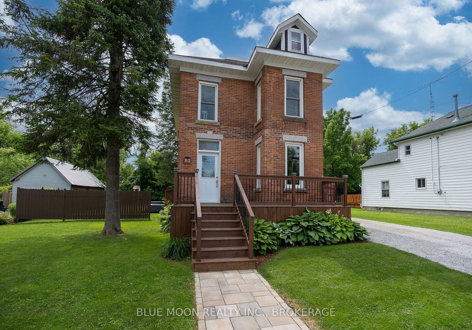 82-harvey-street-perth-ontario-x12253196
