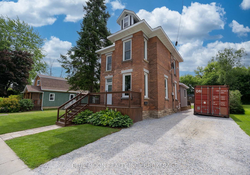 82-harvey-street-perth-ontario-x12253196