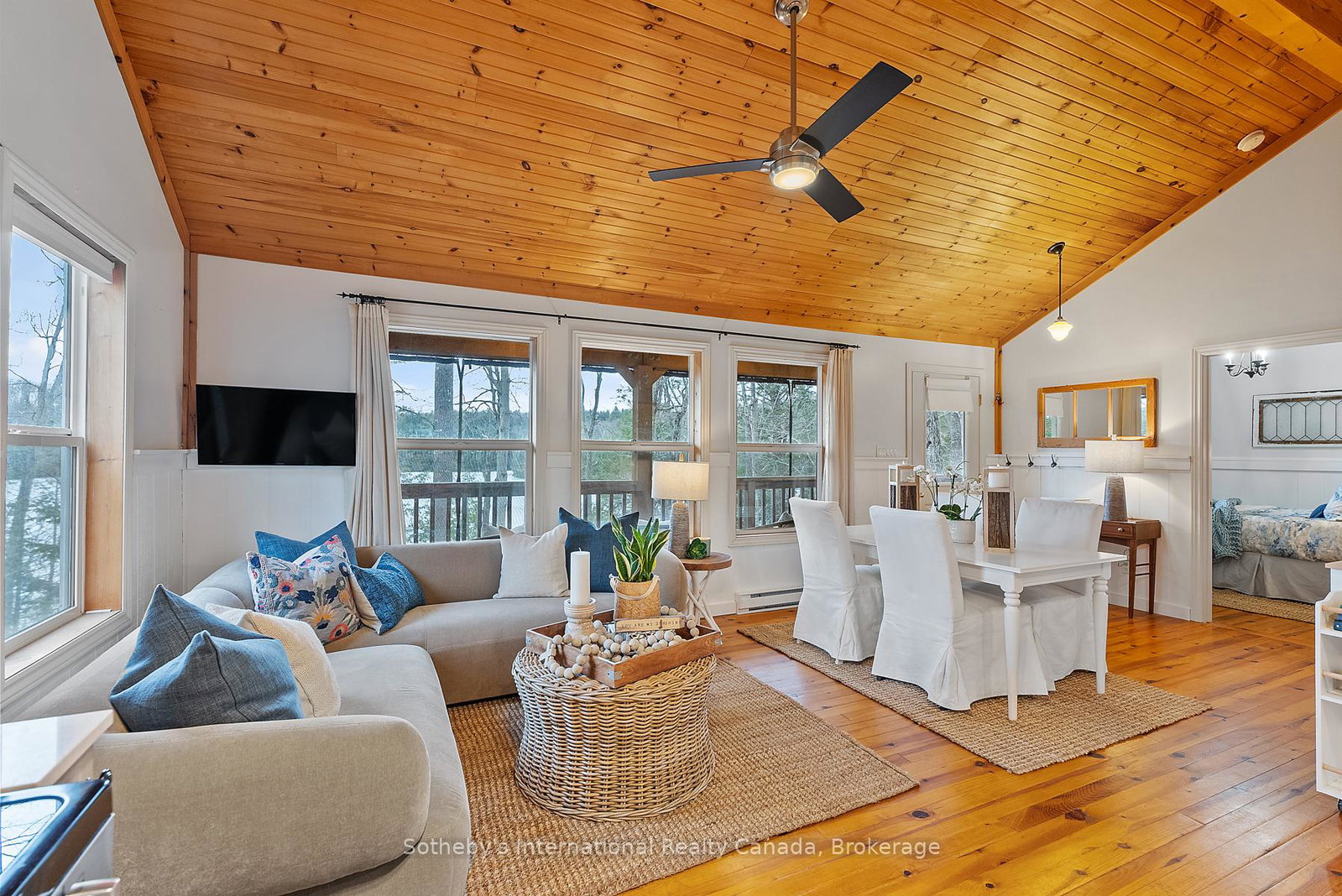 1048-longline-lake-road-lake-of-bays-ontario-x12253350