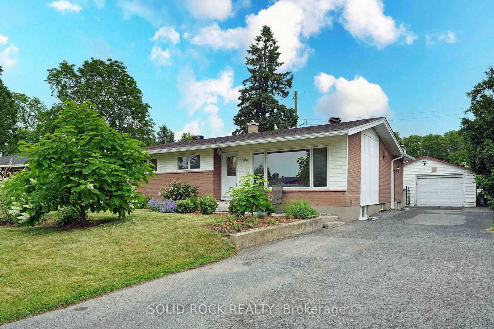 1135-maybank-street-ottawa-ontario-x12253419